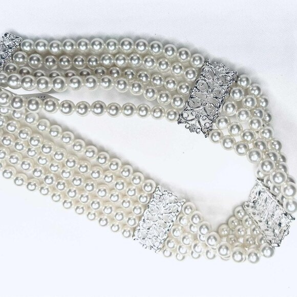 Vintage Faux Pearl Multi-Strand Choker with Ornate Silver Panels – 32–40 cm - Picture 3 of 8